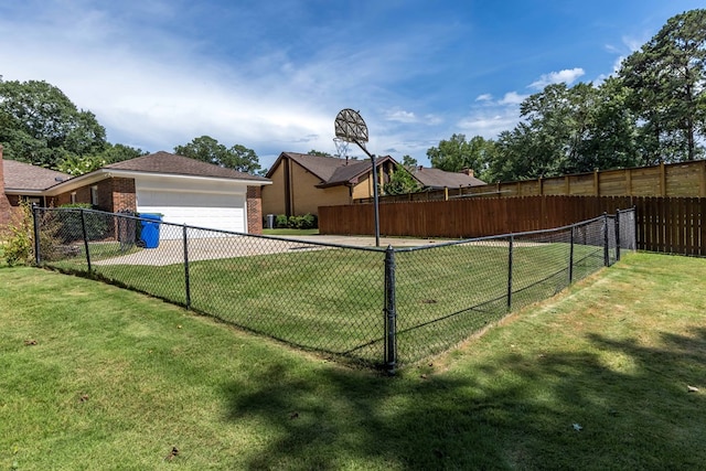 6215 Seaton Dr, Columbus, GA 31909 - view of yard featuring driveway