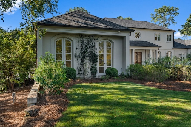 view of front of house featuring a front yard