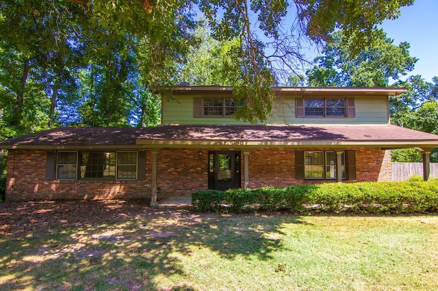 view of front of property with a front lawn