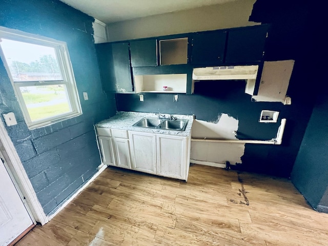 3413 Terminal Ct, Columbus, GA 31906 - kitchen featuring light wood-style floors, light countertops, and open shelves