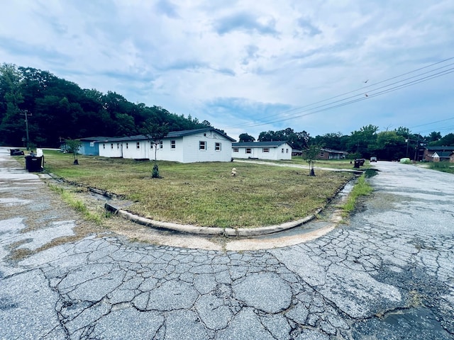3413 Terminal Ct, Columbus, GA 31906 - view of grassy yard