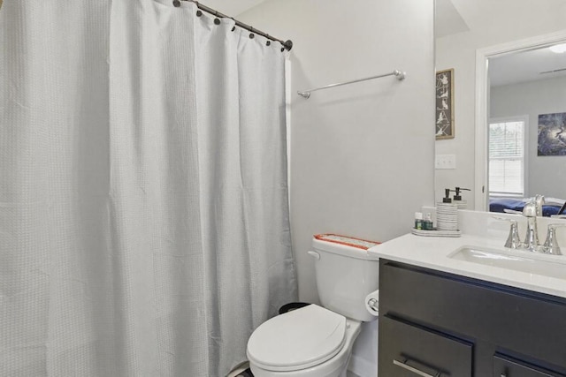 492 Mulberry Crossing Dr, Cataula, GA 31804 - ensuite bathroom with toilet, vanity, and a shower with shower curtain