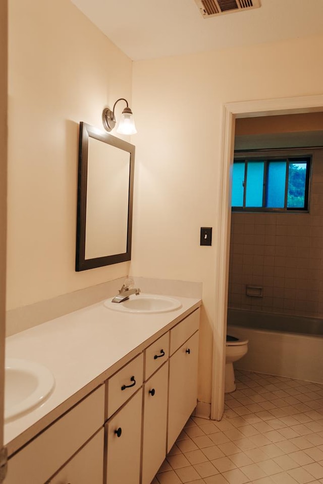 4814 20th Ave, Columbus, GA 31904 - full bath with double vanity and tile patterned flooring