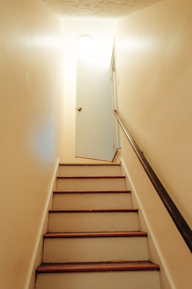 4814 20th Ave, Columbus, GA 31904 - view of stairway