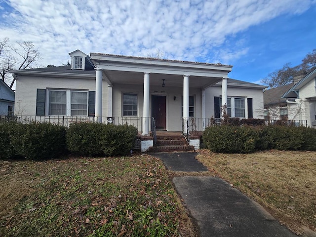 bungalow featuring covered porch