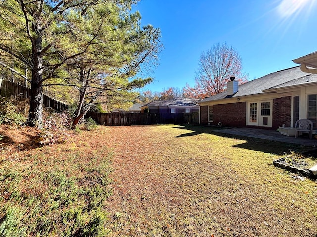 view of yard featuring a patio