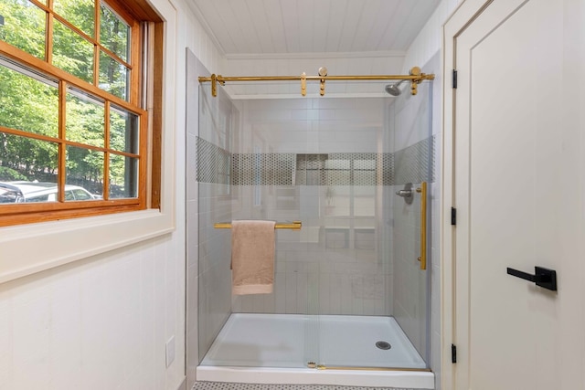 340 Commadore Dr, Hamilton, GA 31811 - bathroom with a stall shower
