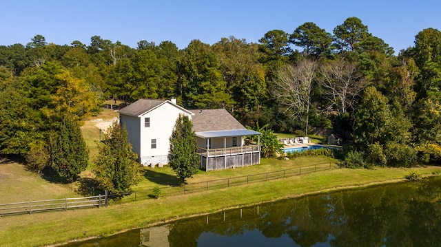 bird's eye view featuring a water view