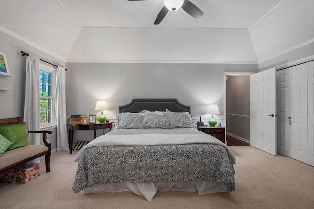 bedroom featuring lofted ceiling, carpet, a ceiling fan, and crown molding