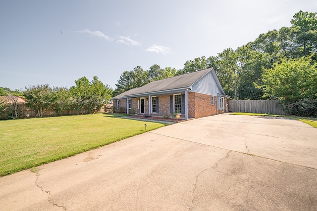 5728 Lexington Dr, Columbus, GA 31907 - ranch-style home featuring driveway and brick siding