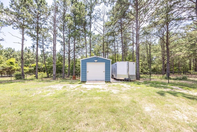 view of yard with a storage unit