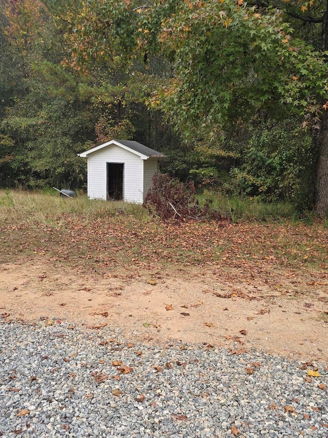 view of outdoor structure