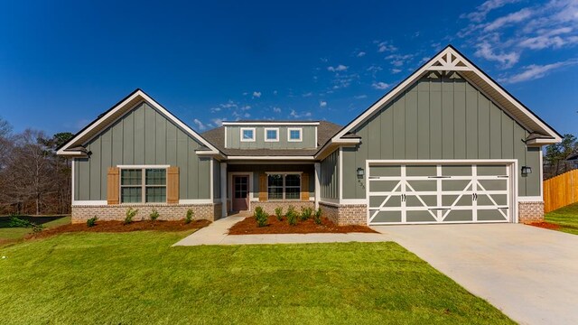 craftsman-style house featuring a garage