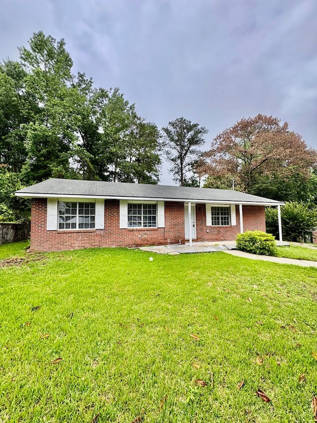 644 Parkwood Dr, Columbus, GA 31907 - ranch-style house featuring brick siding and a front lawn