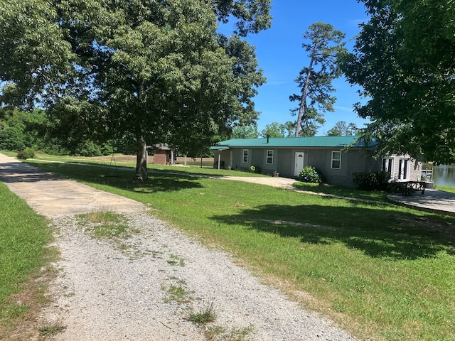 view of front of property with a front lawn