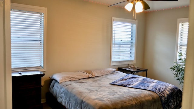 bedroom featuring ceiling fan