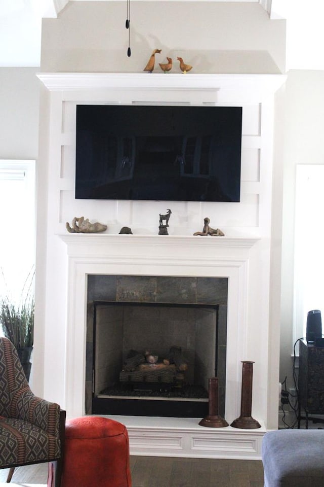 406 Lakeview Way, Lagrange, GA 30240 - detailed view of a tile fireplace and wood finished floors