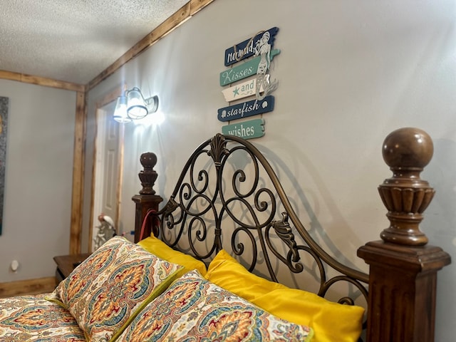 283 Roberts Rd, Hahira, GA 31632 - bedroom featuring a textured ceiling