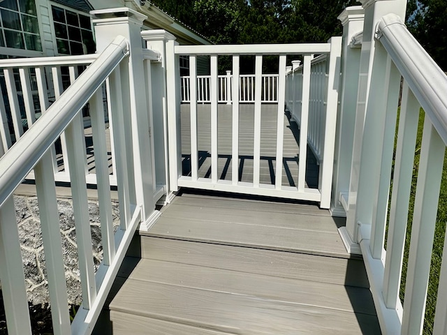 283 Roberts Rd, Hahira, GA 31632 - view of wooden terrace