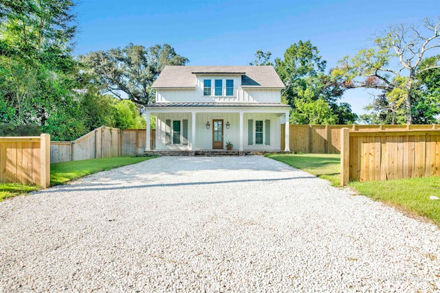 view of front of home with covered porch