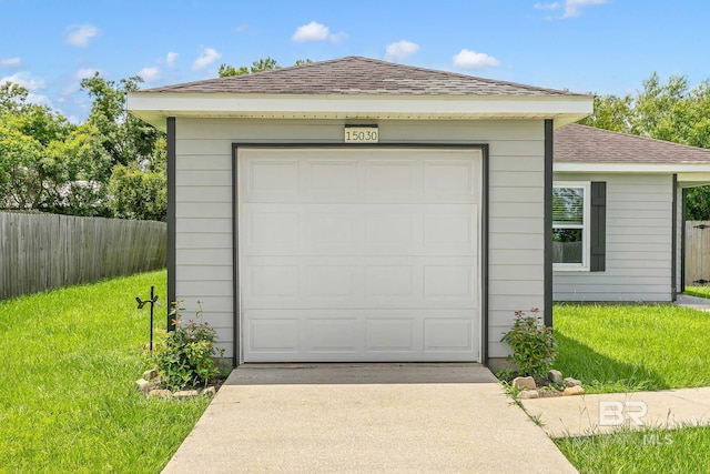 15030 Marem Dr, Foley, AL 36535 - garage featuring concrete driveway