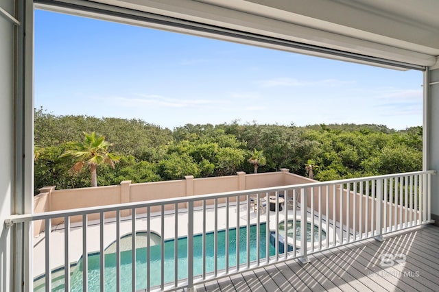 view of swimming pool