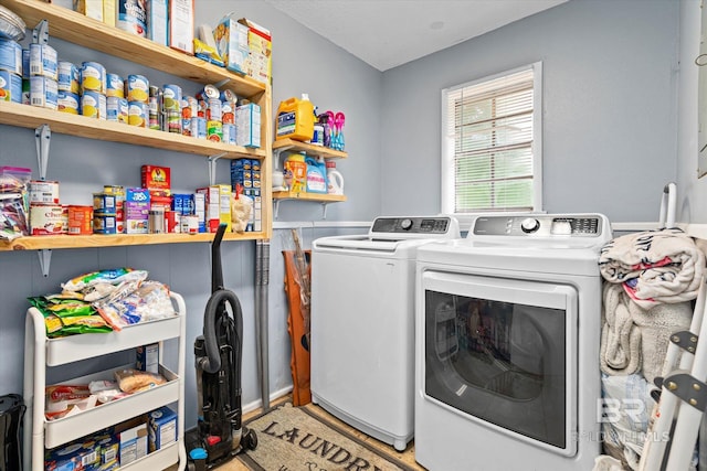 814 Taylor St, Bay Minette, AL 36507 - laundry room featuring independent washer and dryer