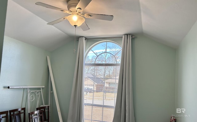 room details featuring a ceiling fan