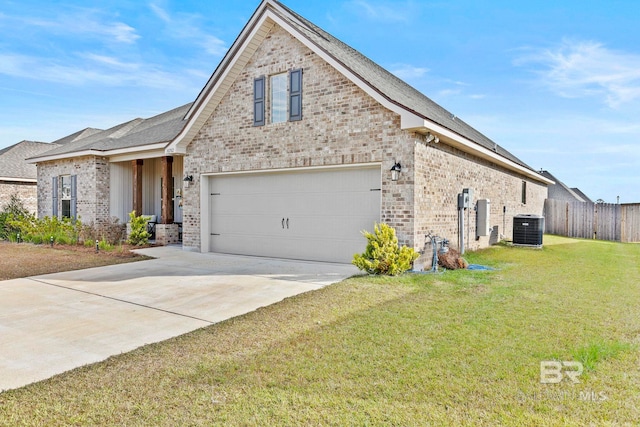 view of front of home featuring central AC unit and a front lawn