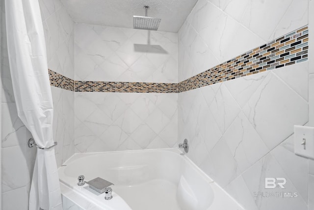25391 Monarch Ct, Loxley, AL 36551 - full bath featuring a combined bath / shower with rainfall shower