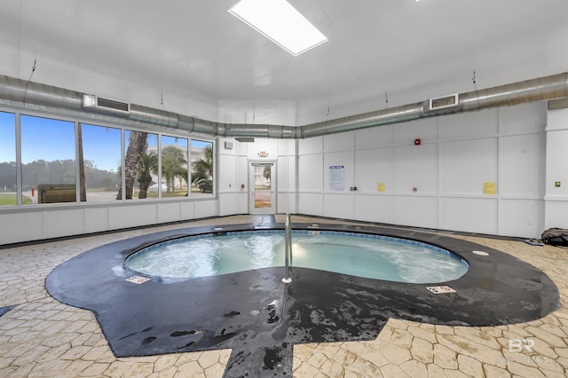 view of swimming pool featuring a pool