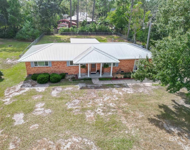 view of front of house with a front yard