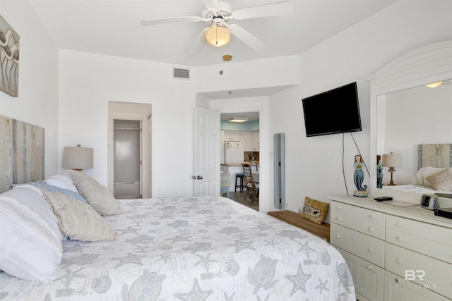 bedroom featuring ceiling fan