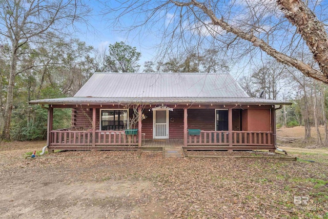 view of front facade with covered porch