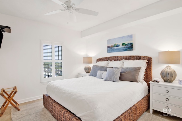 bedroom with ceiling fan