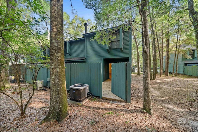 20 Summer Oaks Dr, Daphne, AL 36526 - view of side of property featuring a central air condition unit