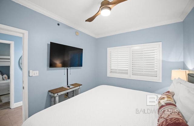375 Beach Club Trl Unit A1704, Gulf Shores, AL 36542 - bedroom with crown molding, ceiling fan, and baseboards