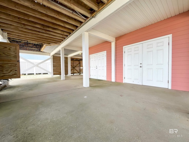 2210 W Beach Blvd, Gulf Shores, AL 36542 - view of garage