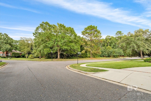 Listing photo 2 for 7001 S Charleston Oaks Dr, Mobile AL 36695