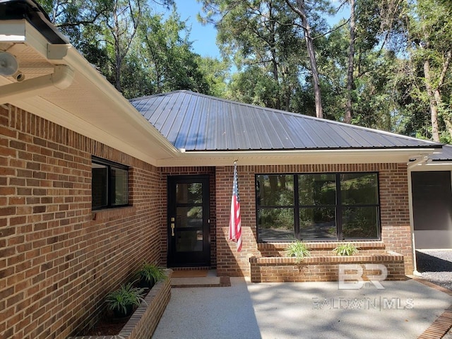 view of entrance to property