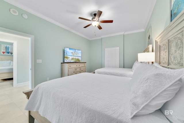 bedroom featuring ornamental molding, ceiling fan, and baseboards