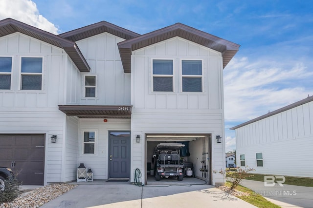 view of front of home featuring a garage