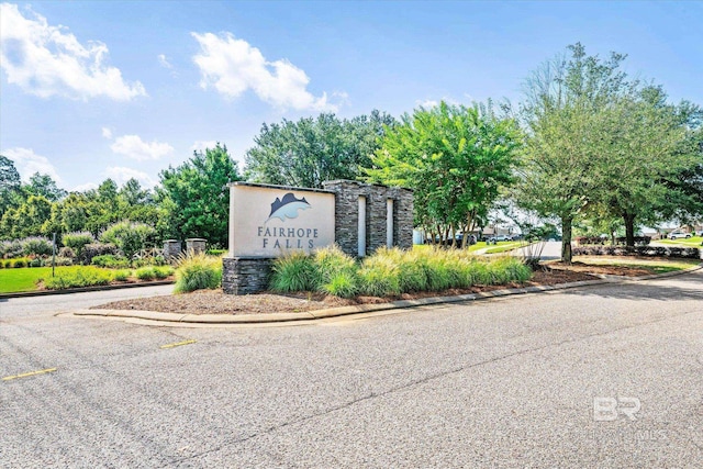 21560 Gullfoss St, Fairhope, AL 36532 - community / neighborhood sign with uncovered parking