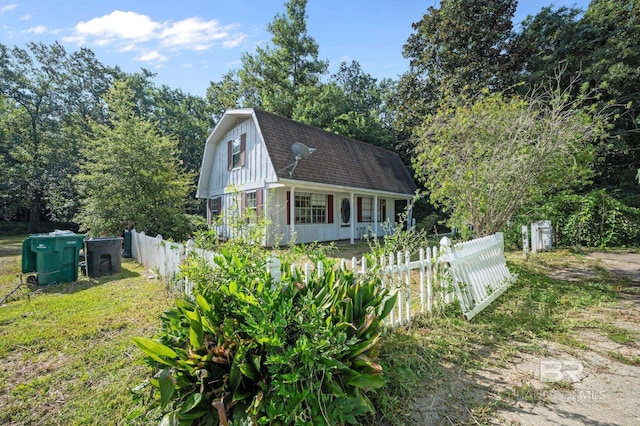 view of side of home