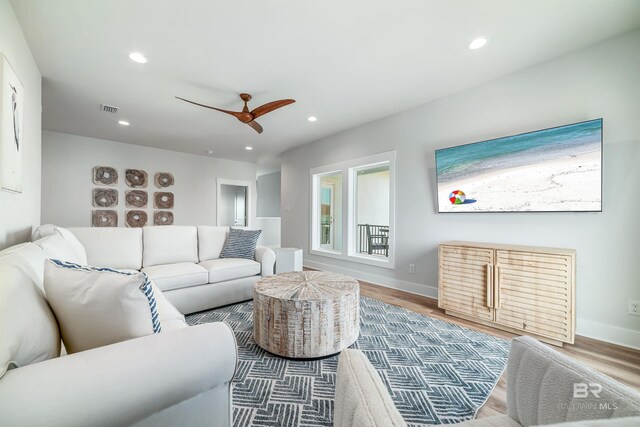 3238 Sea Horse Cir, Gulf Shores, AL 36542 - living area featuring ceiling fan, recessed lighting, wood finished floors, and visible vents