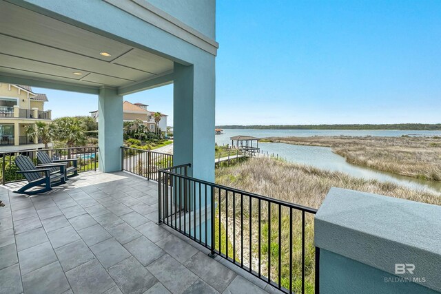 3238 Sea Horse Cir, Gulf Shores, AL 36542 - balcony featuring a water view