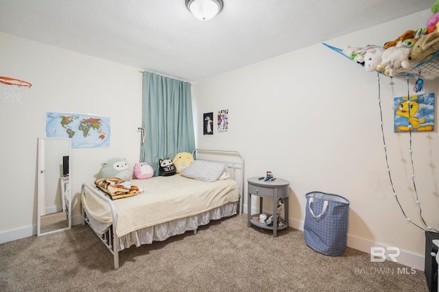 bedroom featuring carpet floors