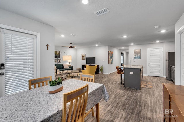 10804 Burlington Way, Mobile, AL 36608 - dining space featuring dark wood-style floors, recessed lighting, and a ceiling fan