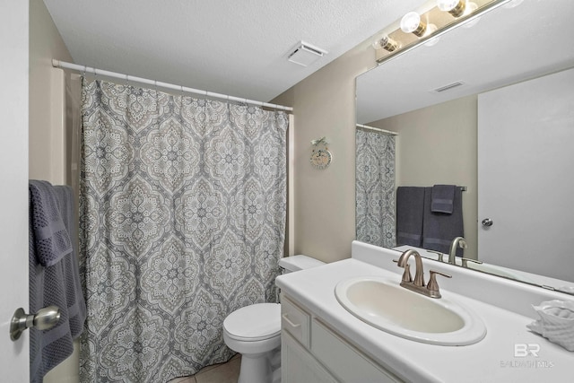 1117 W Beach Blvd Unit 201, Gulf Shores, AL 36542 - full bath with vanity, toilet, and a shower with curtain