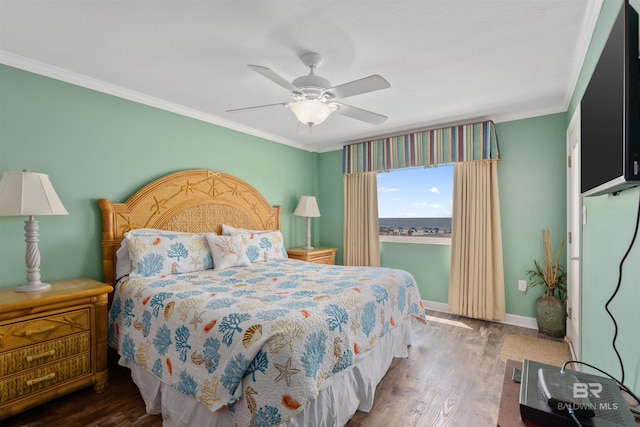 615 W Beach Blvd Unit 1E, Gulf Shores, AL 36542 - bedroom with wood finished floors, crown molding, baseboards, and ceiling fan